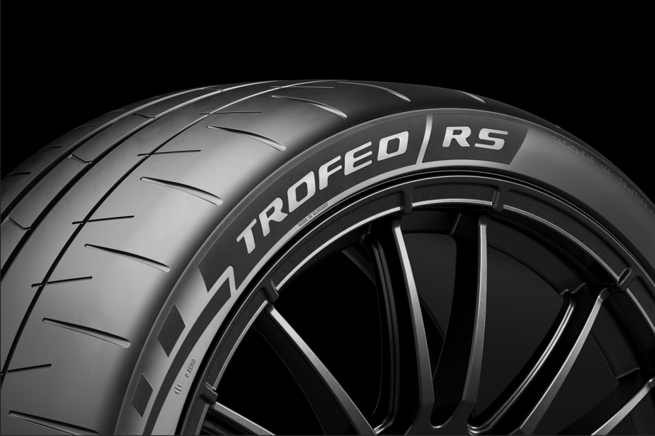 倍耐力_P ZERO TROFEO RS