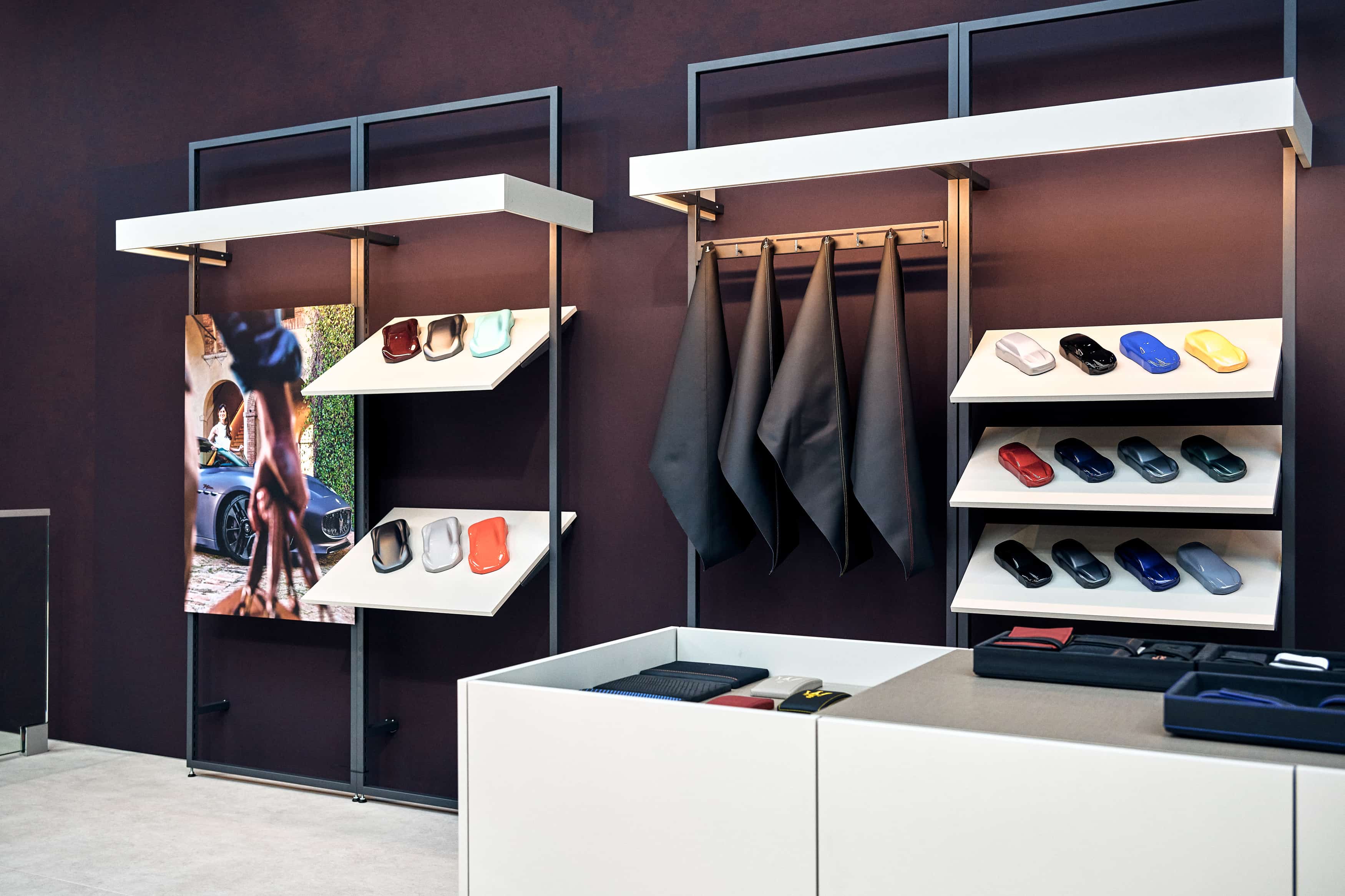 13_玛莎拉蒂“三叉戟之年”于2026布鲁塞尔车展优雅启幕