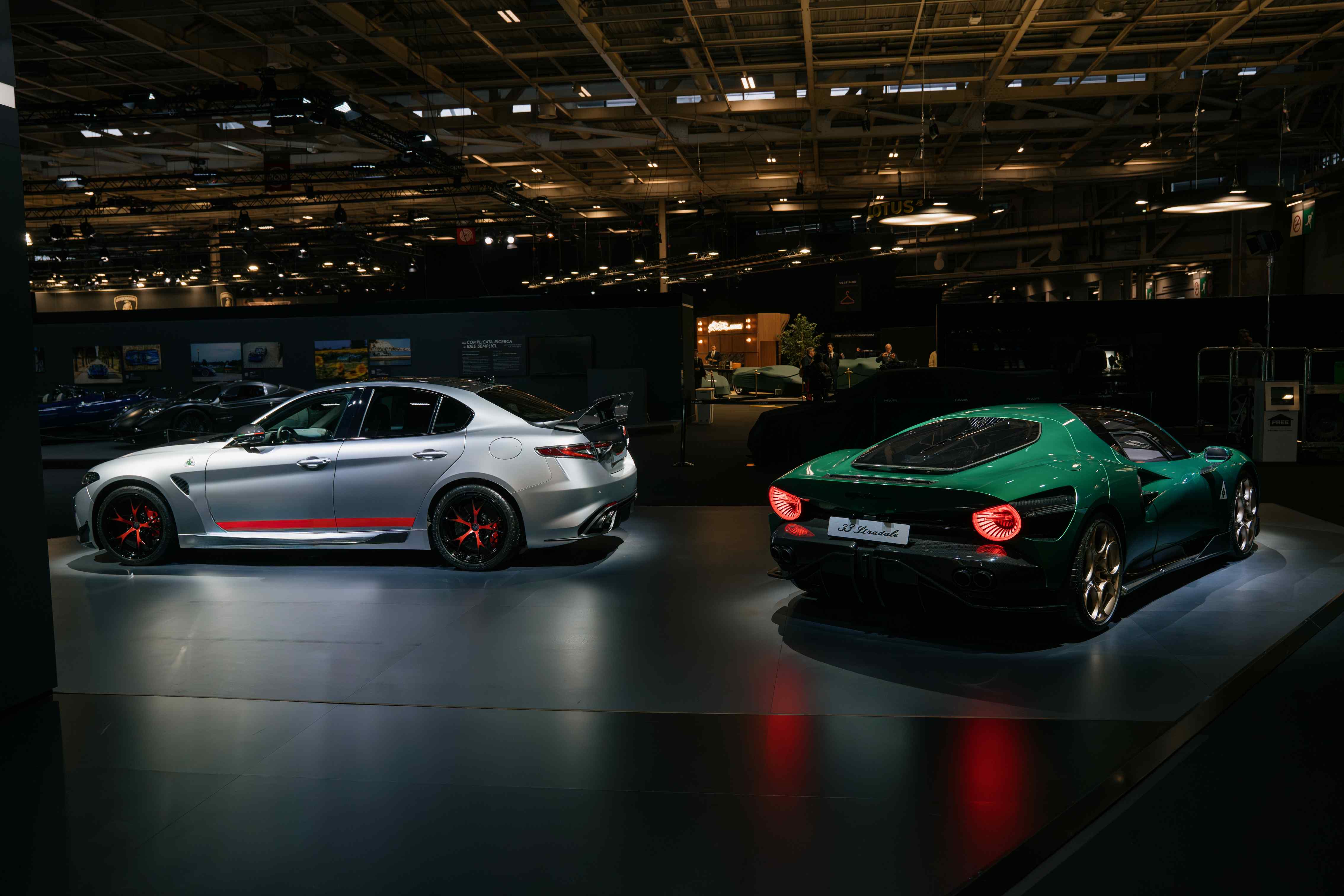 08_阿尔法·罗密欧Giulia Quadrifoglio Luna Rossa与New 33 Stradale