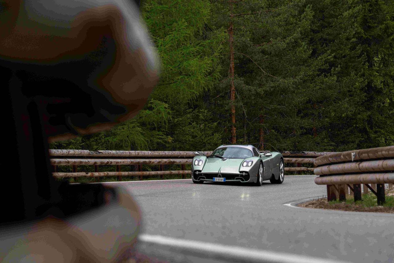 倍耐力Cyber轮胎_帕加尼Utopia Roadster