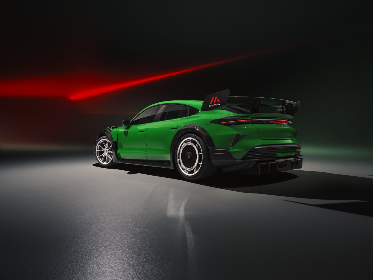倍耐力P Zero Trofeo RS轮胎_保时捷TaycanTurboGT_MantheyKit 倍耐力P Zero Trofeo RS轮胎_保时捷TaycanTurboGT_MantheyKit
